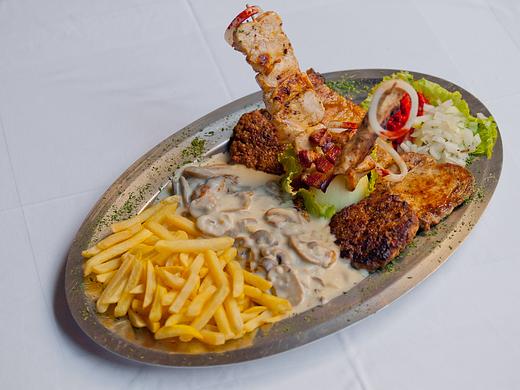 Grilled mixed meat + French fries + duveč rice (2 persons)